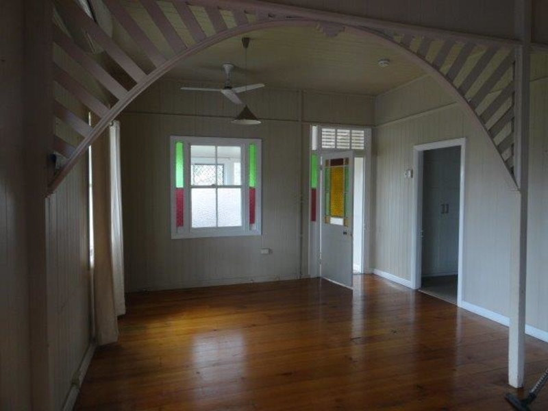 122 Ruthven Street, Toowoomba QLD 4350