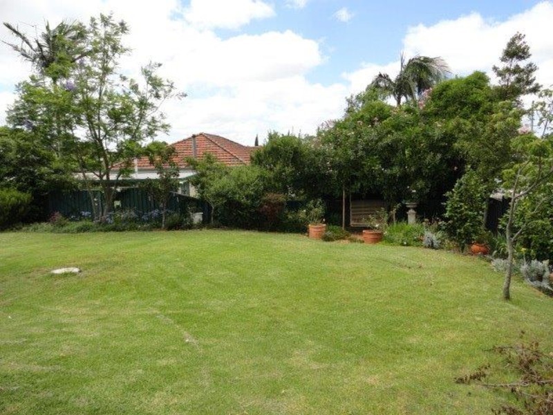 122 Ruthven Street, Toowoomba QLD 4350