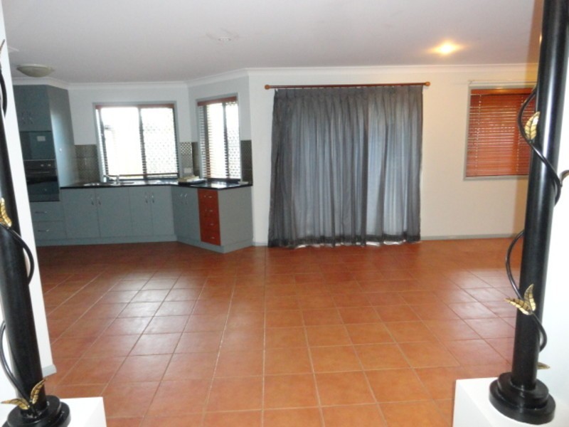 3/251 Nelson Street, Kearneys Spring QLD 4350