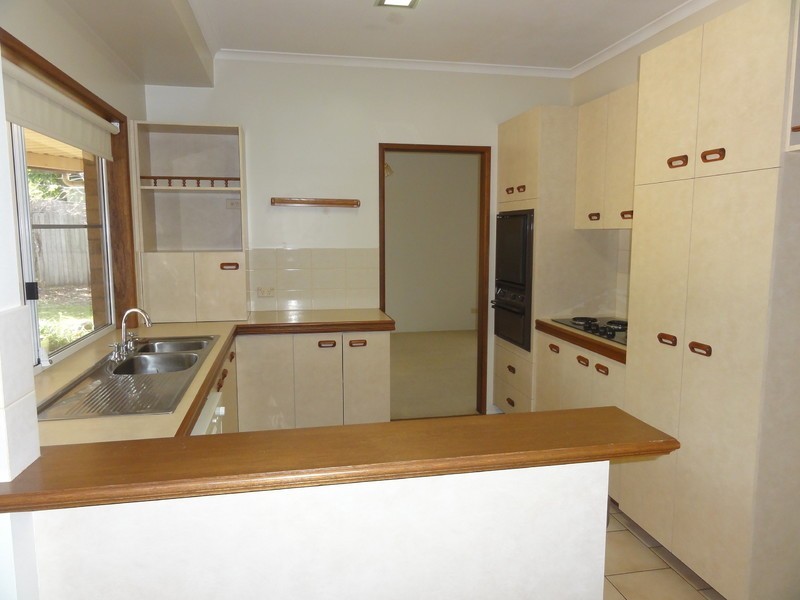 2 Radiata Court, Darling Heights QLD 4350