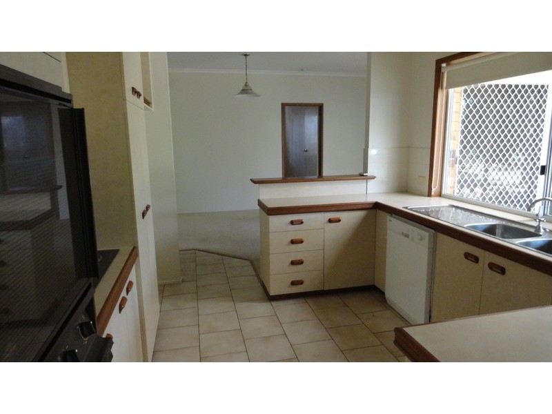 2 Radiata Court, Darling Heights QLD 4350