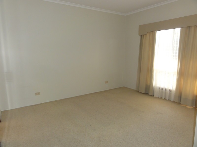 2 Radiata Court, Darling Heights QLD 4350