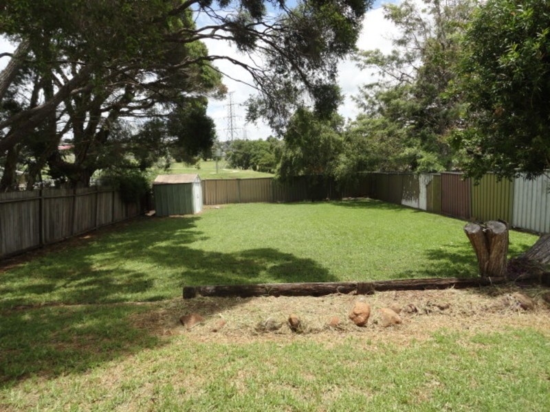 7 Baird Street, Kearneys Spring QLD 4350