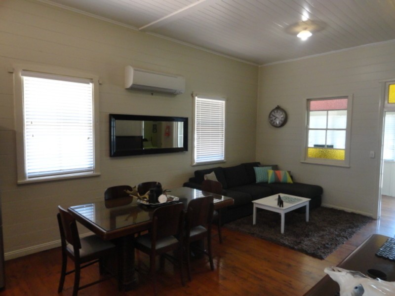 3 Trevethan Street, Mount Lofty QLD 4350