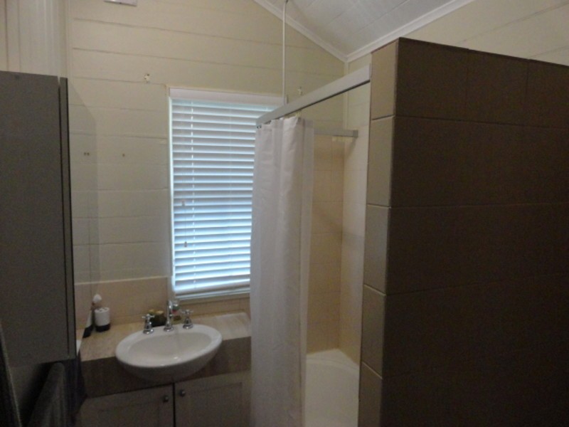 3 Trevethan Street, Mount Lofty QLD 4350