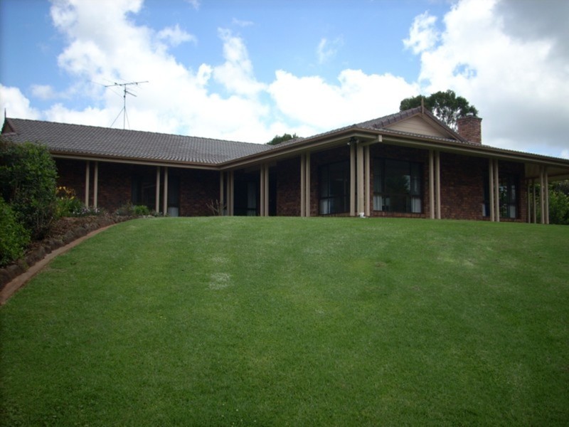 219 Rowbotham Street, Middle Ridge QLD 4350