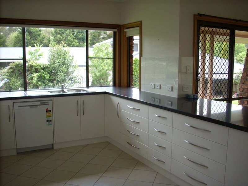 219 Rowbotham Street, Middle Ridge QLD 4350