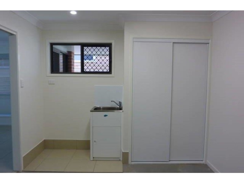 1/2a Beatty Street, Mount Lofty QLD 4350