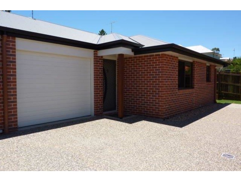 2/2a Beatty Street, Mount Lofty QLD 4350