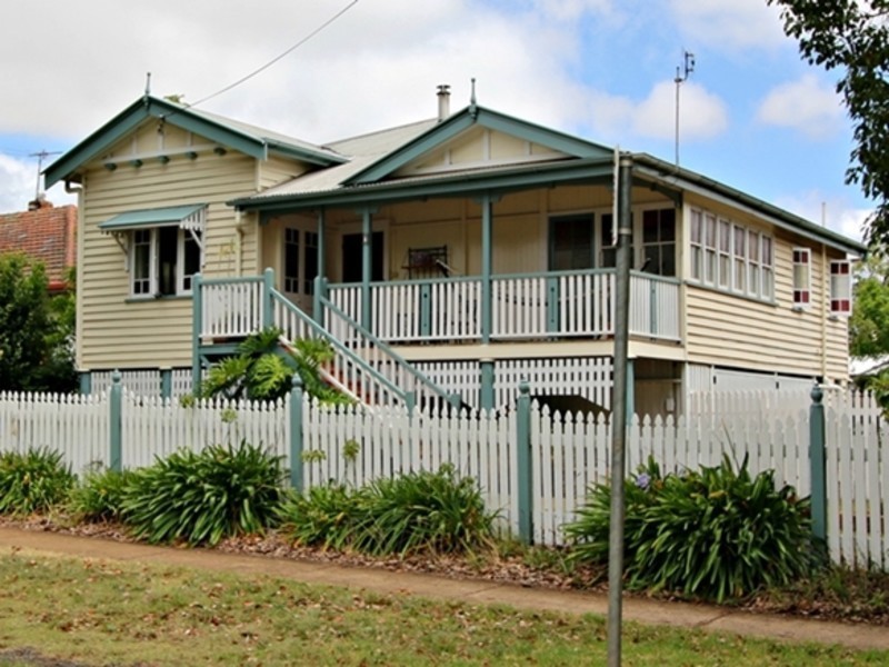 1 Anzac Avenue, Newtown QLD 4350