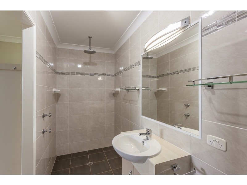 33 Catherine Crescent, Kingsthorpe QLD 4400