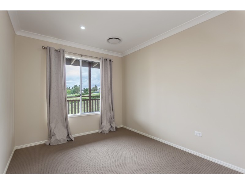 33 Catherine Crescent, Kingsthorpe QLD 4400