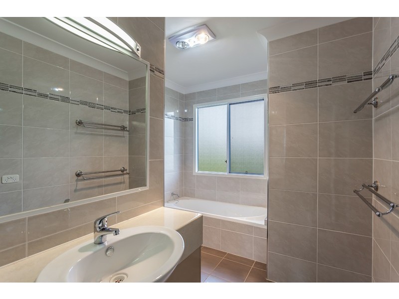 33 Catherine Crescent, Kingsthorpe QLD 4400