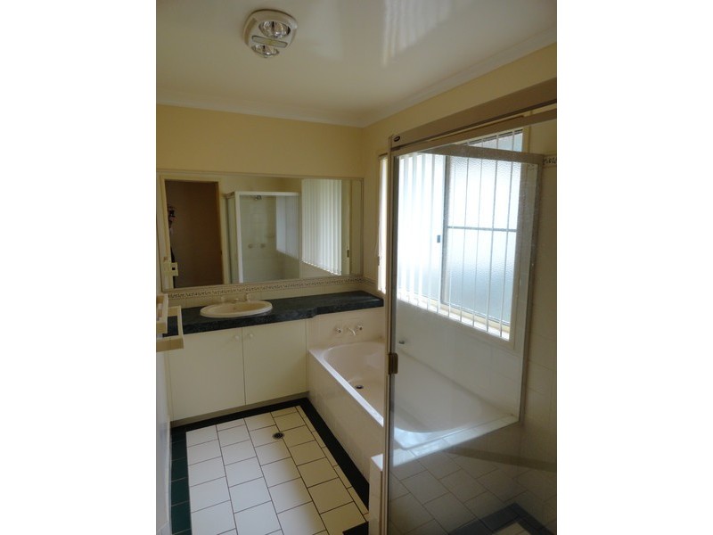 1 Hillcroft Court, Darling Heights QLD 4350