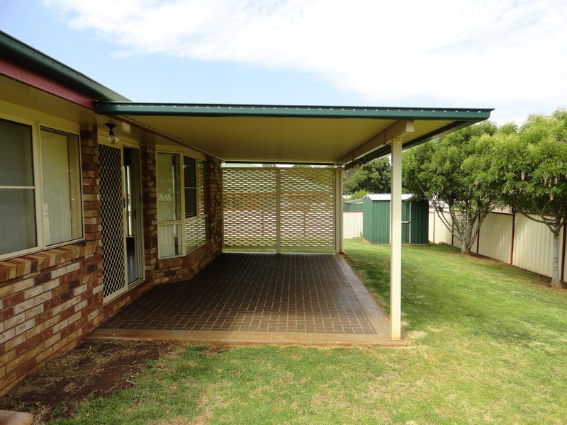 1 Hillcroft Court, Darling Heights QLD 4350