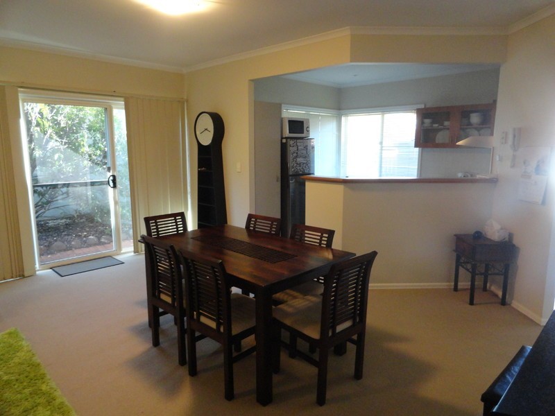 2/310 Mackenzie Street, Rangeville QLD 4350