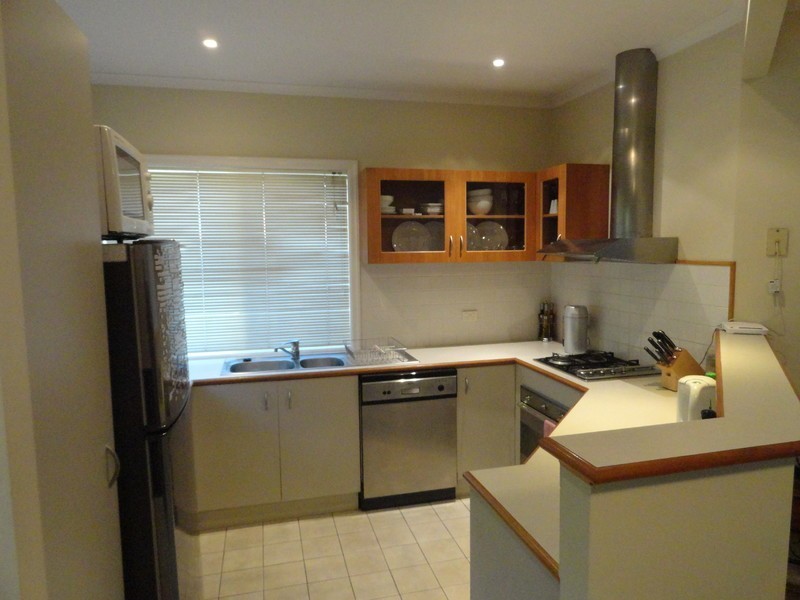 2/310 Mackenzie Street, Rangeville QLD 4350