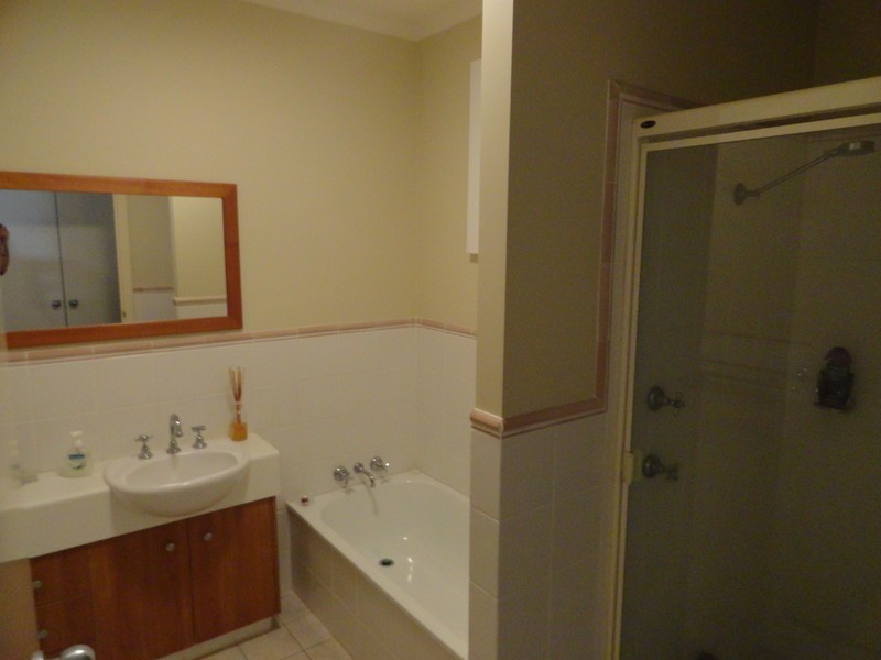 2/310 Mackenzie Street, Rangeville QLD 4350