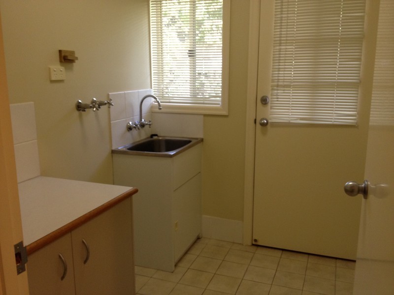 2/310 Mackenzie Street, Rangeville QLD 4350