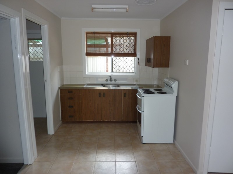 2/32 Perry Street, Harlaxton QLD 4350