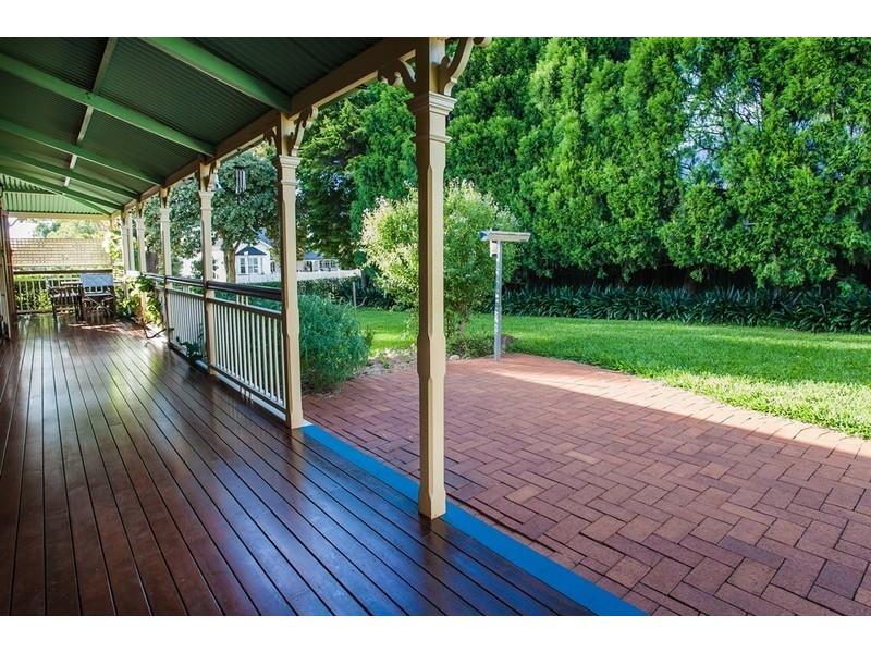 90 Lindsay Street, East Toowoomba QLD 4350