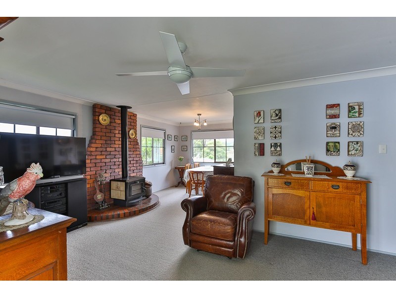38 Debra Street, Centenary Heights QLD 4350