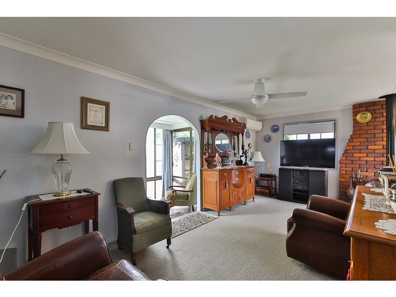 38 Debra Street, Centenary Heights QLD 4350