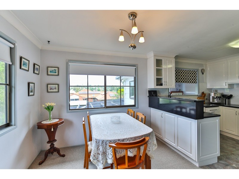 38 Debra Street, Centenary Heights QLD 4350