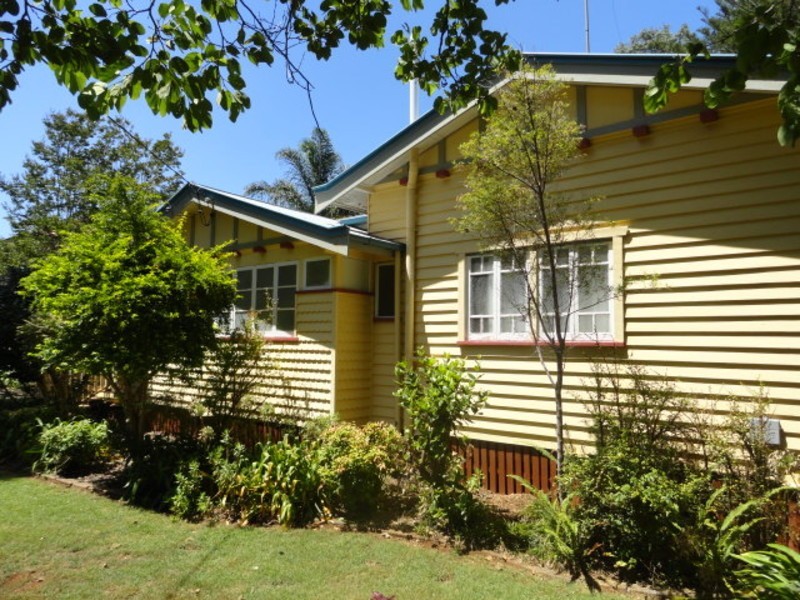 18 Herries Street, East Toowoomba QLD 4350