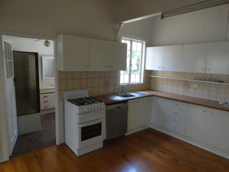 18 Herries Street, East Toowoomba QLD 4350