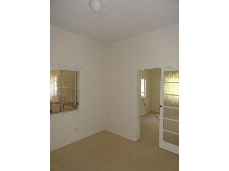 18 Herries Street, East Toowoomba QLD 4350