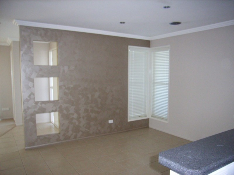 2/375 Stenner Street, Kearneys Spring QLD 4350