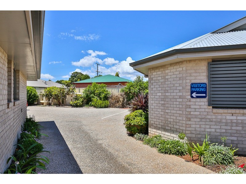 4/6 Salisbury Street, Darling Heights QLD 4350