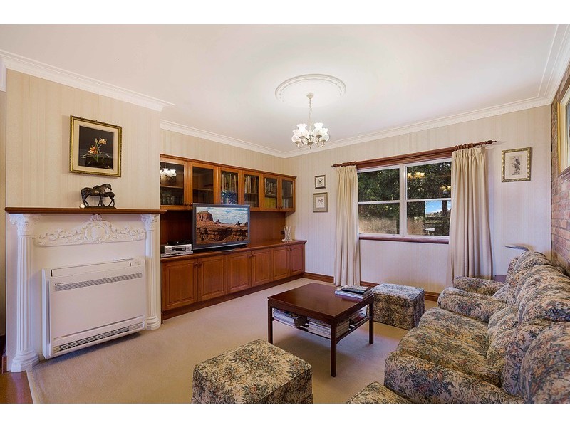 3a Macqueen Street, Mount Lofty QLD 4350