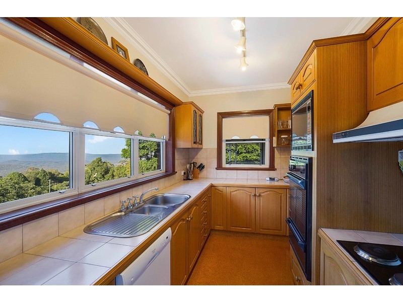 3a Macqueen Street, Mount Lofty QLD 4350
