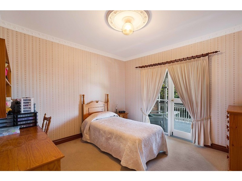 3a Macqueen Street, Mount Lofty QLD 4350