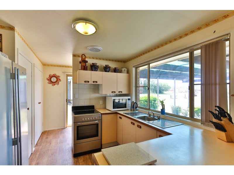 27 Lipp Road, Greenmount East QLD 4359