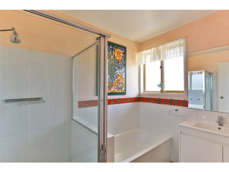 27 Lipp Road, Greenmount East QLD 4359