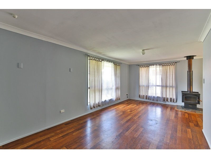 12 Hinkler Crescent, Wilsonton QLD 4350
