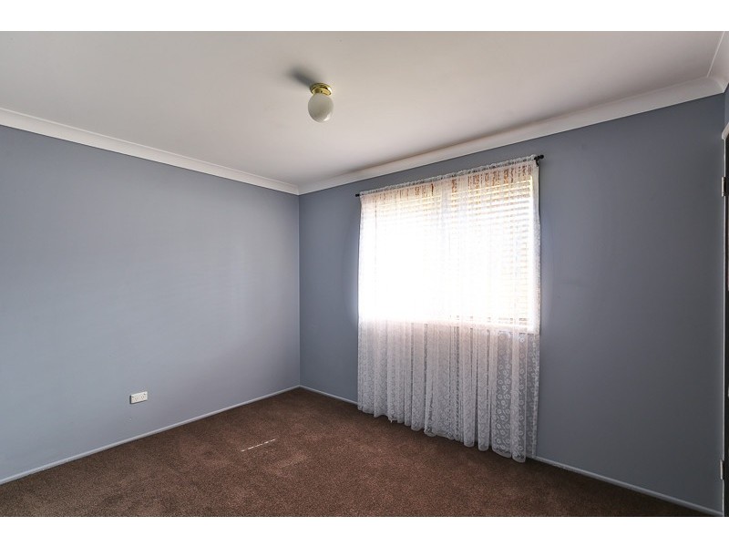 12 Hinkler Crescent, Wilsonton QLD 4350