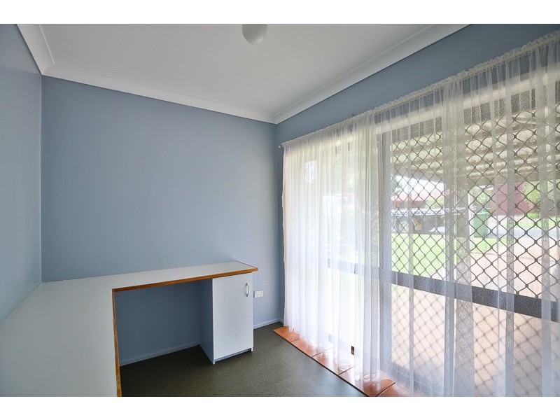12 Hinkler Crescent, Wilsonton QLD 4350