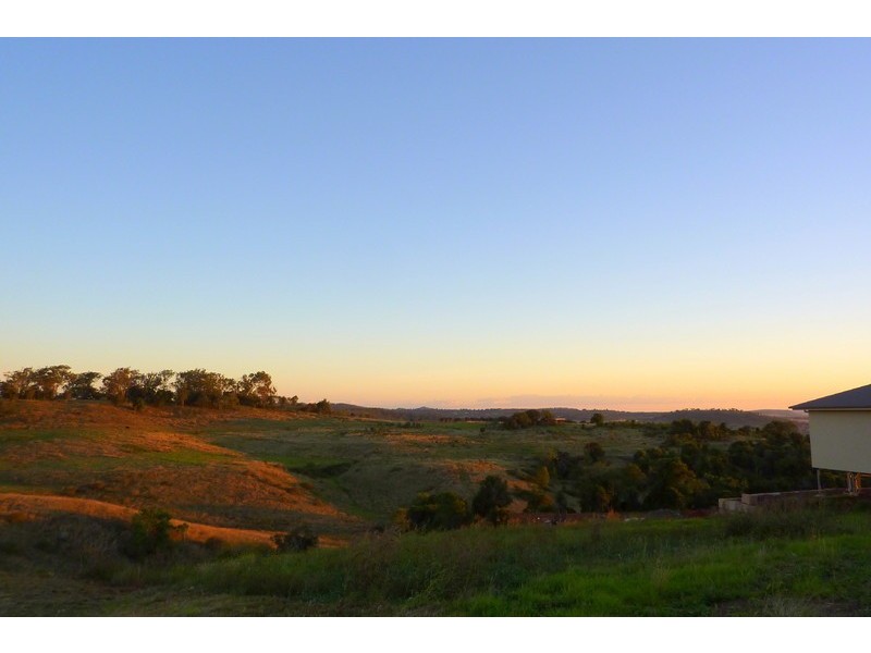 Federation Drive, Highfields QLD 4352