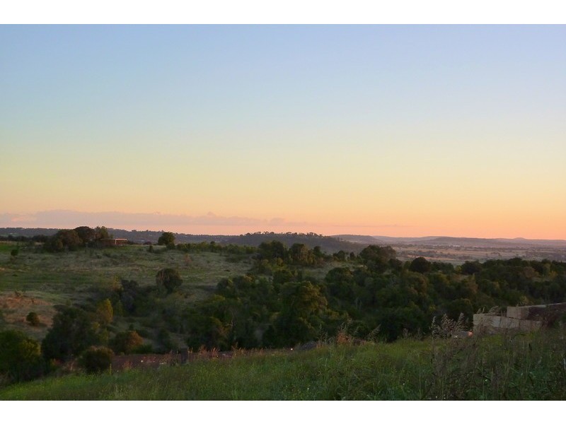 Federation Drive, Highfields QLD 4352