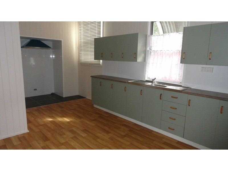 40 Hill Street, Newtown QLD 4350