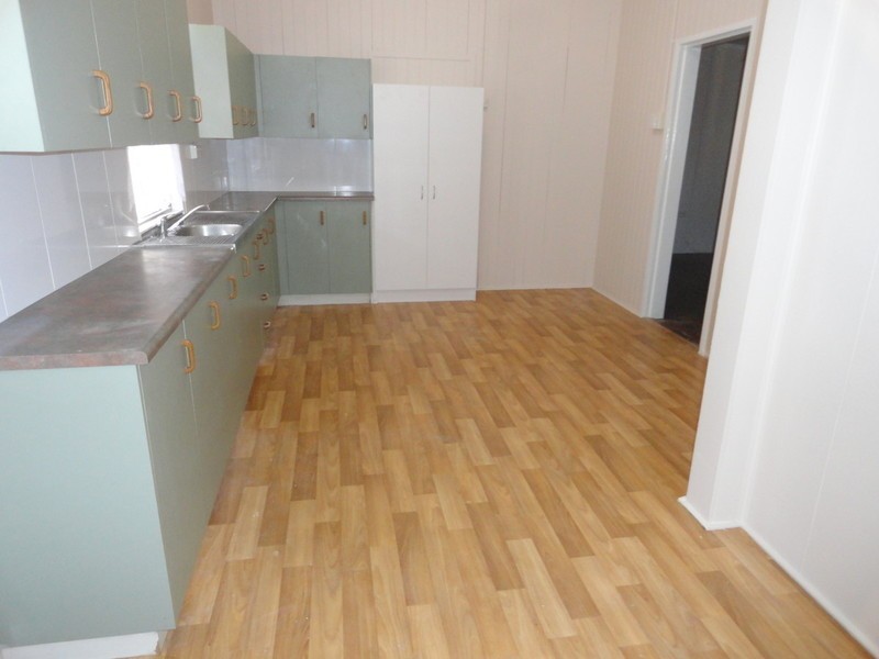 40 Hill Street, Newtown QLD 4350