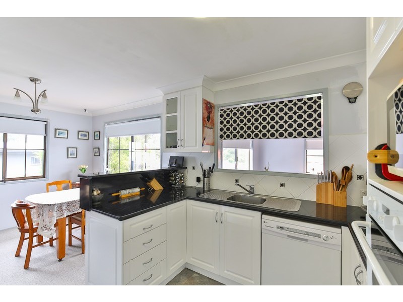 38 Debra Street, Centenary Heights QLD 4350