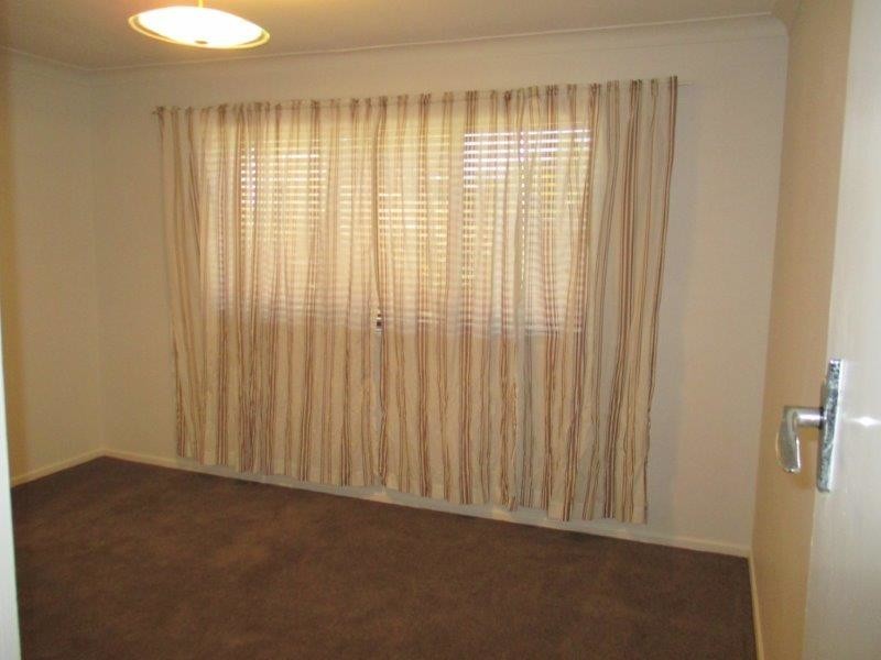 38 McNamara Street, Centenary Heights QLD 4350