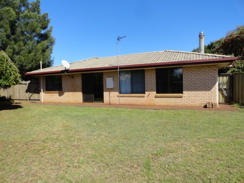 5 Alayne Court, Darling Heights QLD 4350