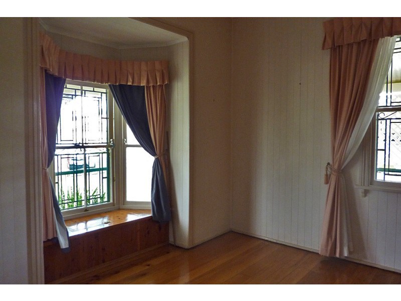 11 Grey Street, South Toowoomba QLD 4350