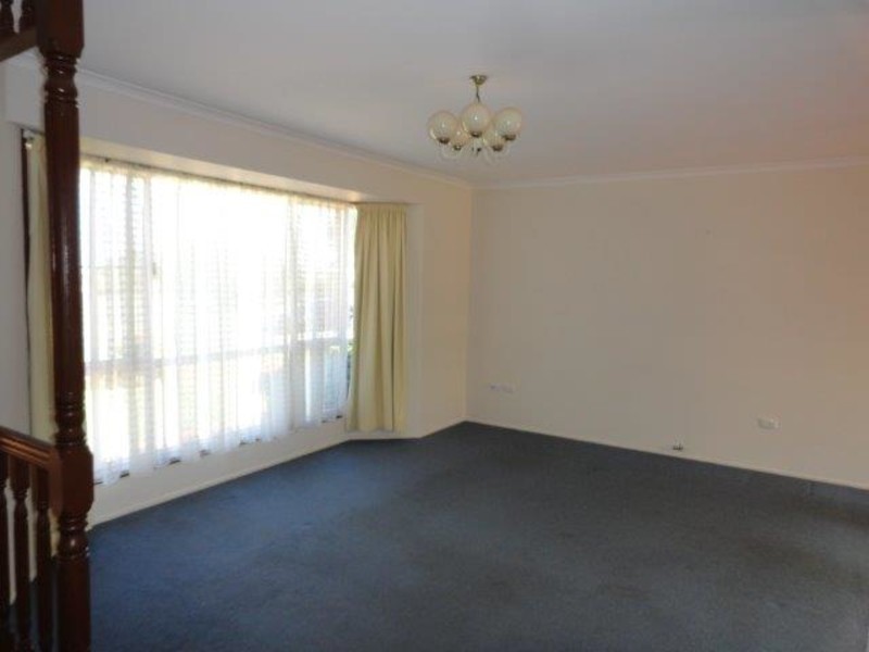 582 Greenwattle Street, Newtown QLD 4350